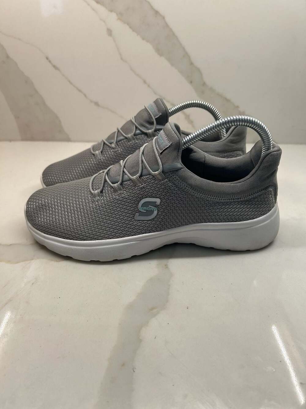 Skechers women’s Satisfaction (Size: 9)